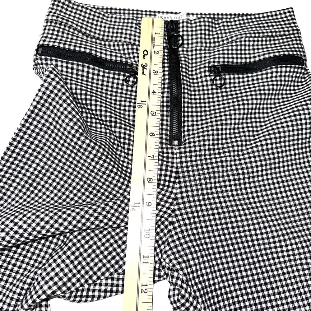 Urban Outfitters Black and White Checkered Cropped Pants - Picture 11 of 16